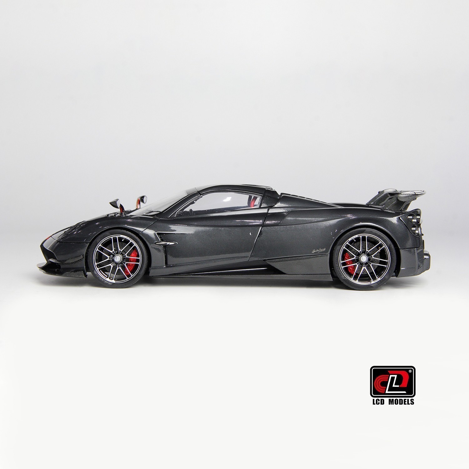 LCD18008 1:18 PAGANI HUAYRA ROADSTER BC 