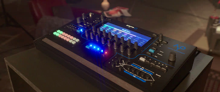 先進の物理モデリング音源を搭載した強力なハイブリッド