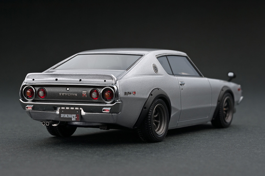 IG0036 1/43 Nissan SKYLINE 2000 GT-R (KPGC110) Silver | LINE UP