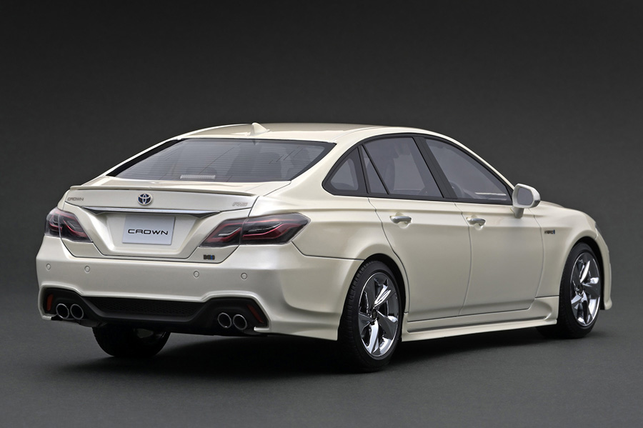 IG1681 1/18 Toyota Crown (220) 3.5L RS Advance White Pearl CS