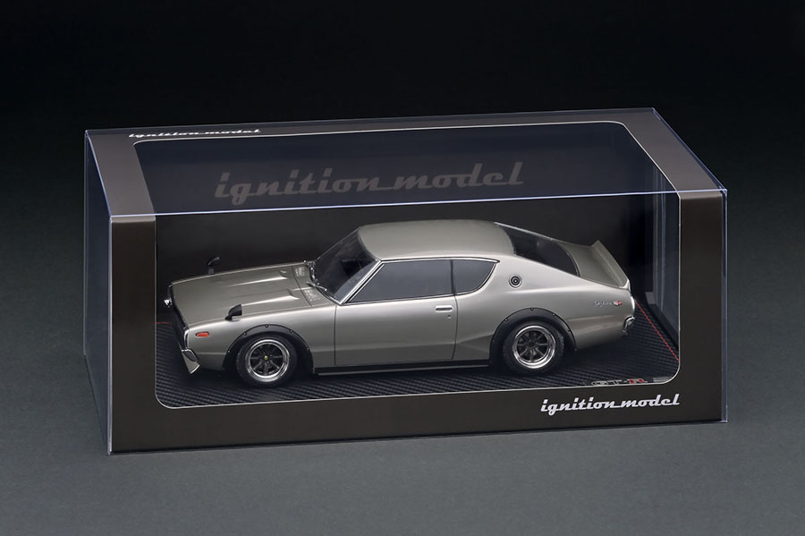 IG1847 1/18 Nissan Skyline 2000 GT-R (KPGC110) Silver With Engine