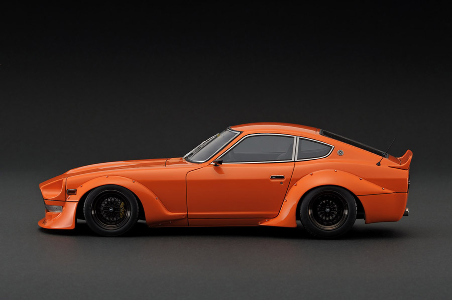 IG1357 1/18 Nissan Fairlady Z (S30) STAR ROAD Orange With Mr