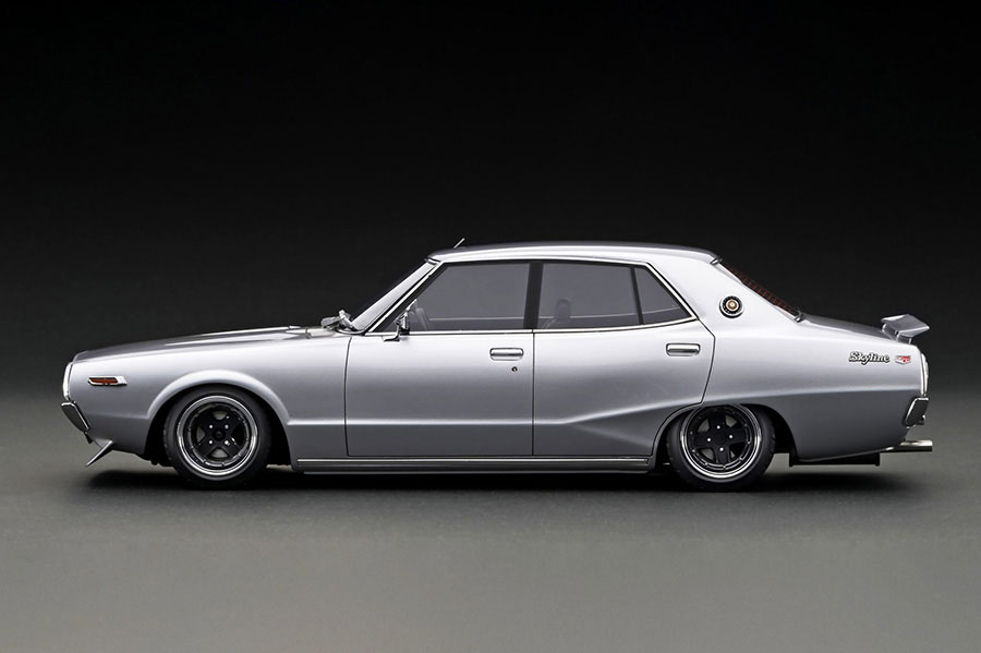 IG3271 1/18 Nissan Skyline 2000 GT-X (GC110) Silver | LINE UP