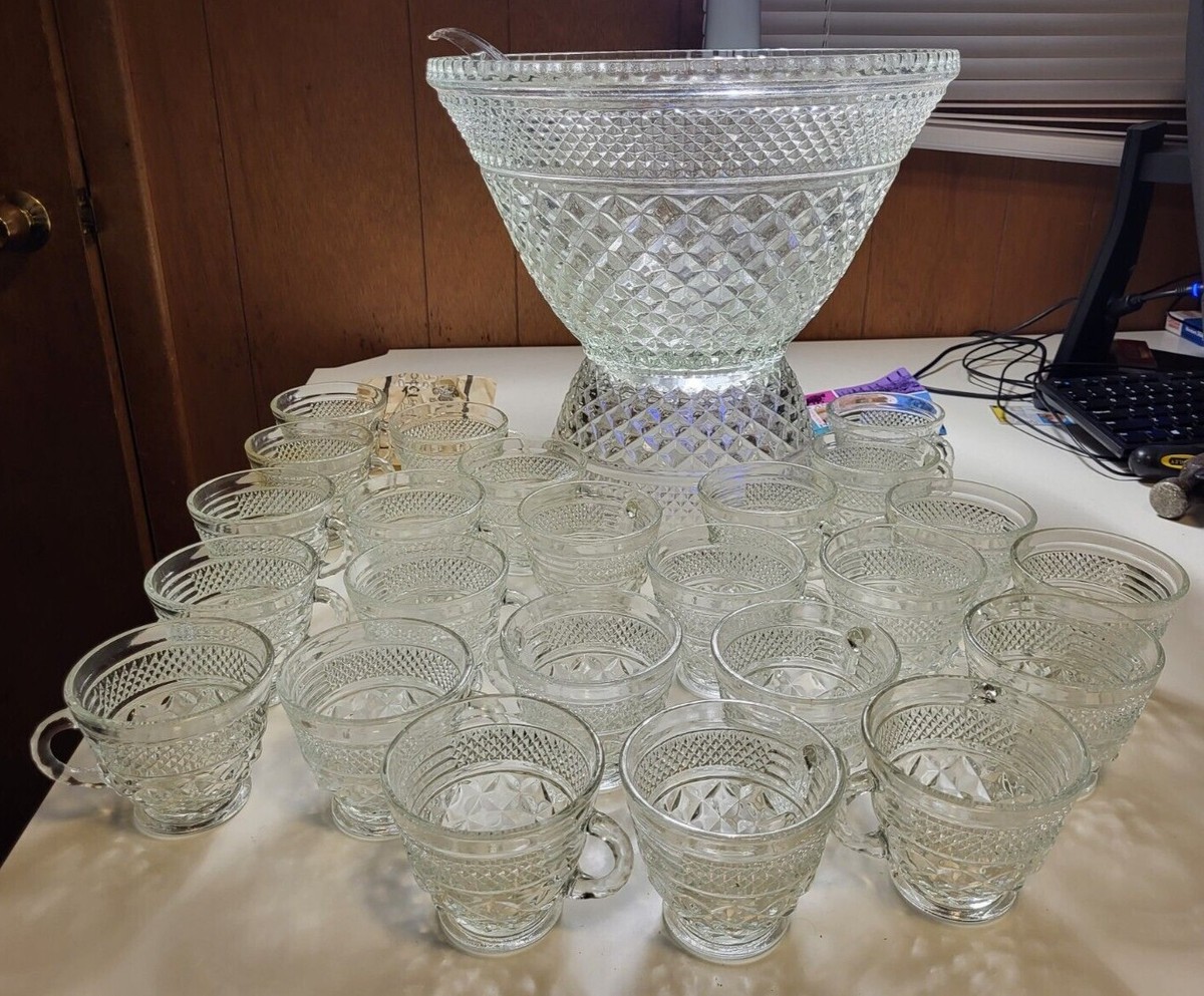 Vintage Anchor Hocking Wexford 39 Piece Glass Punch Bowl Set, incl