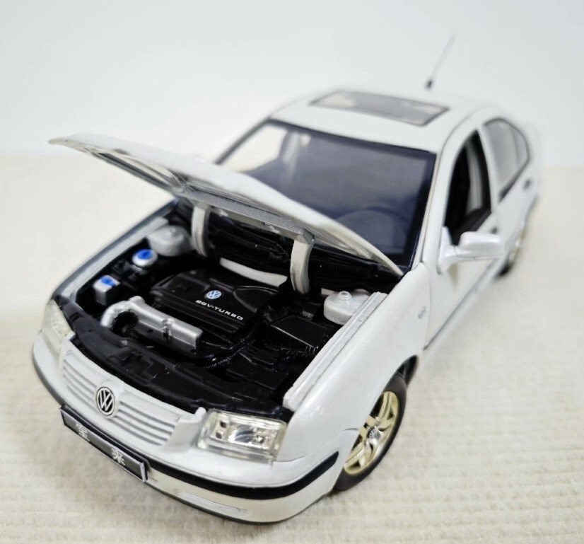 1/18 Volkswagen Bora / Jetta China 2001 FAW VW Dealer Discontinued