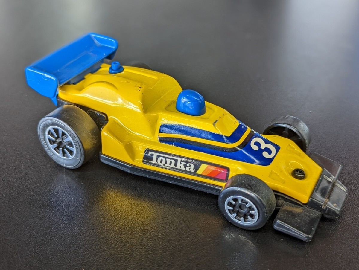 Vintage TONKA JAPAN Formula One Race Car Tin Toy Push Motor w