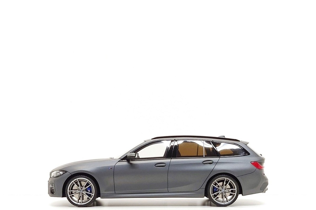GT Spirit 1:18 BMW M340i xDrive Touring (G21) in Frozen Dark Grey