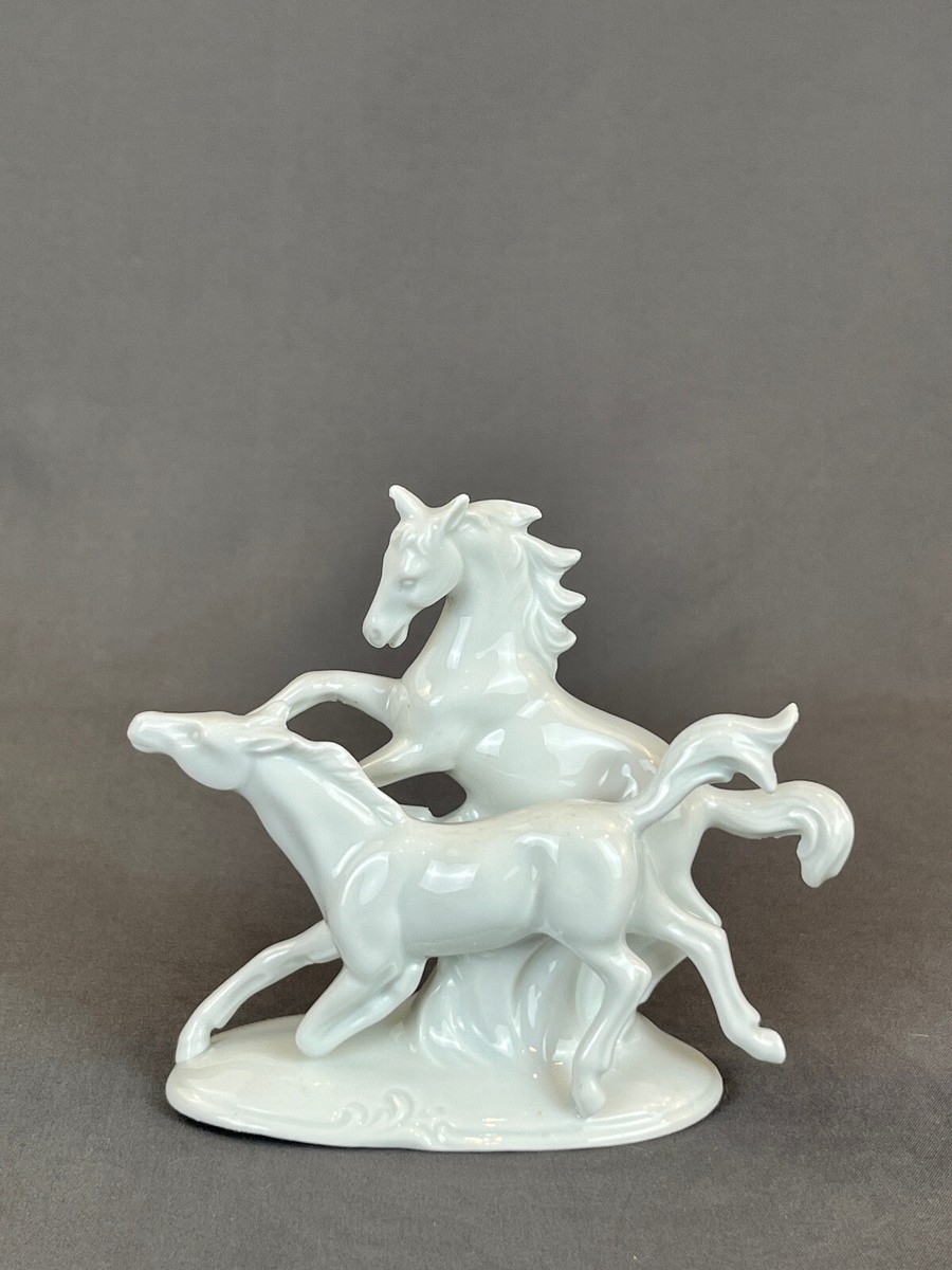 Lippelsdorf GDR Carl Scheidig Gräfenthal White Horse Porcelain 4 ½