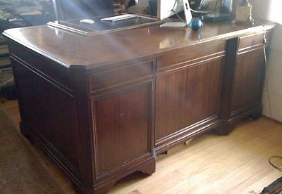 Wood Desk Executive DREXEL HERITAGE Tiger Stripe Federal Regency