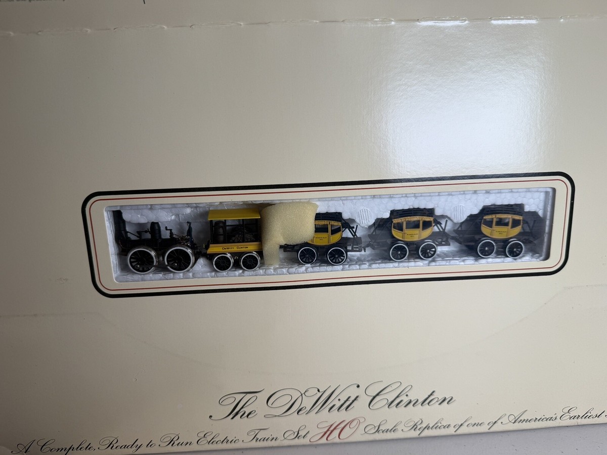 Bachmann 40-130 Dewitt Clinton HO Scale Train Set EX 1970s for