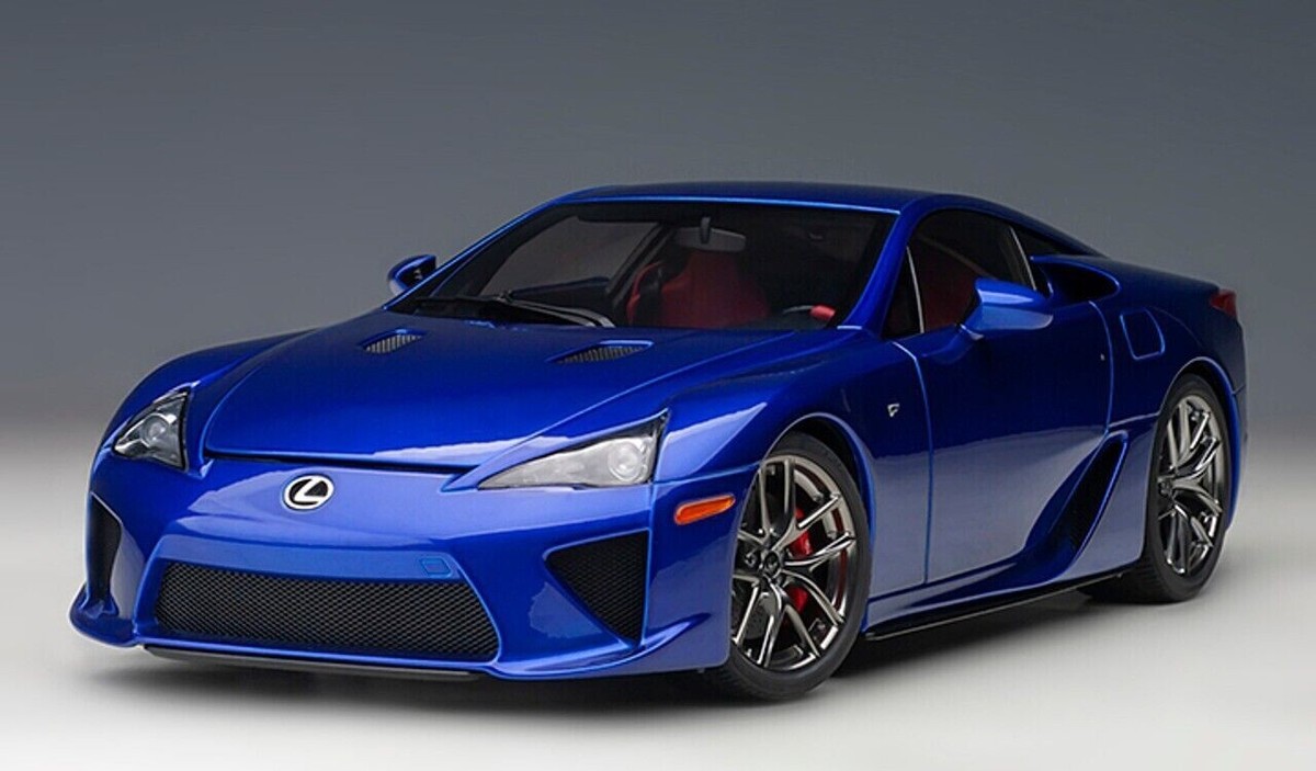 1/18 Scale Lexus LFA (Pearl Blue Metallic) Model Car By Autoart