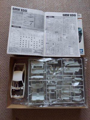 BMW 850i 1/24 Sports Car Series 103 17705 figure Model Kit Hobby