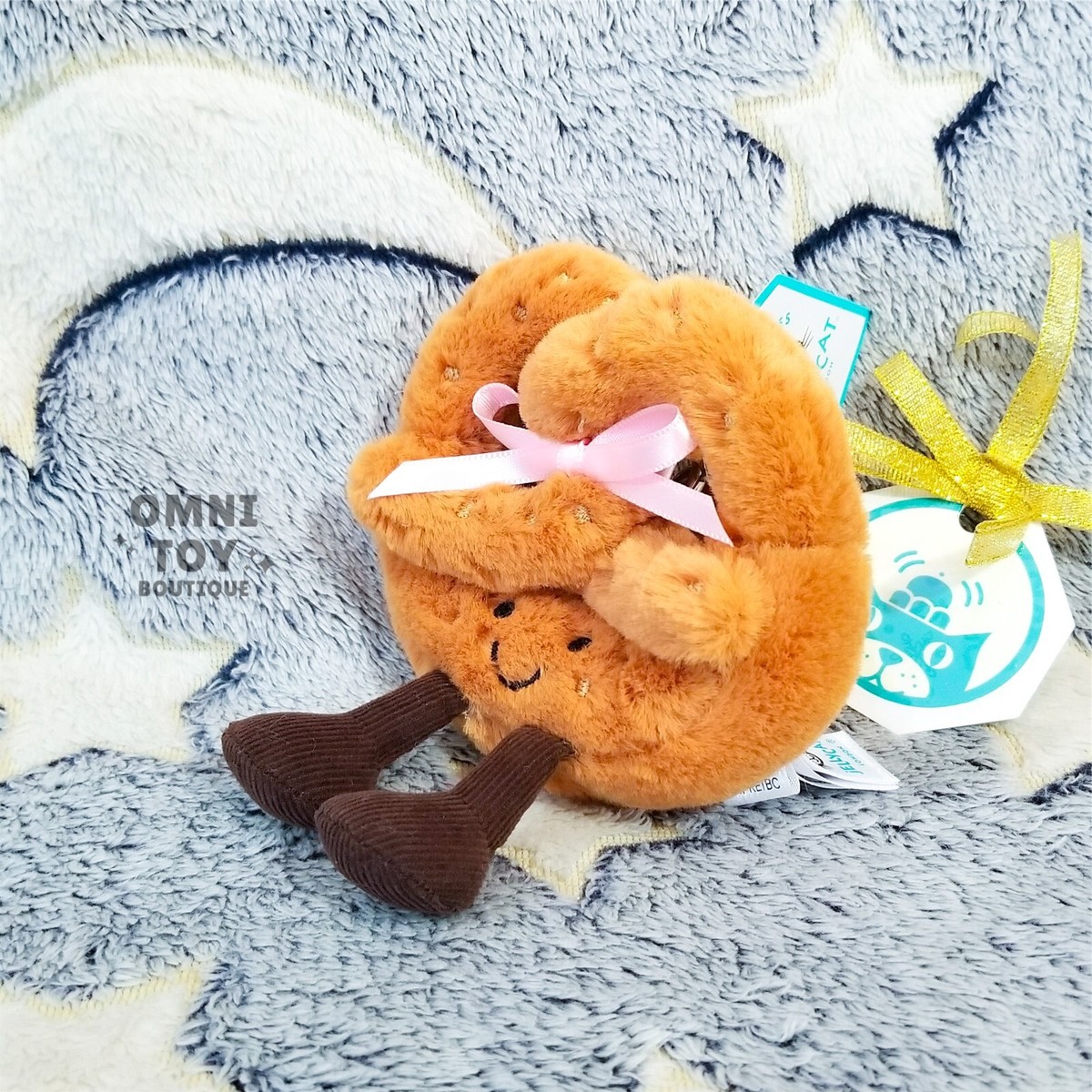 Jellycat Amuseable Pretzel Bag Charm Food Keychain NYC Exclusive