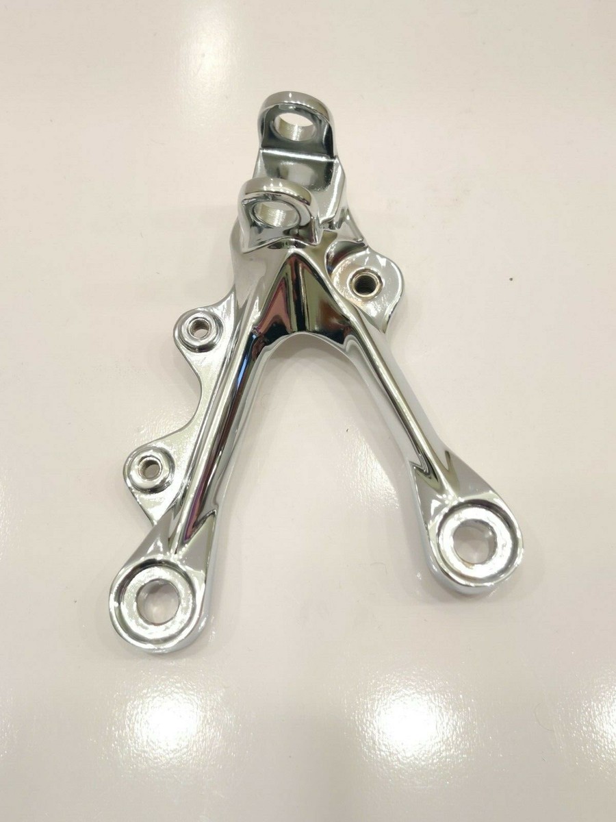 05 06 KAWASAKI NINJA ZX6R ZX6RR FRONT LEFT FOOTREST BRACKET 35063