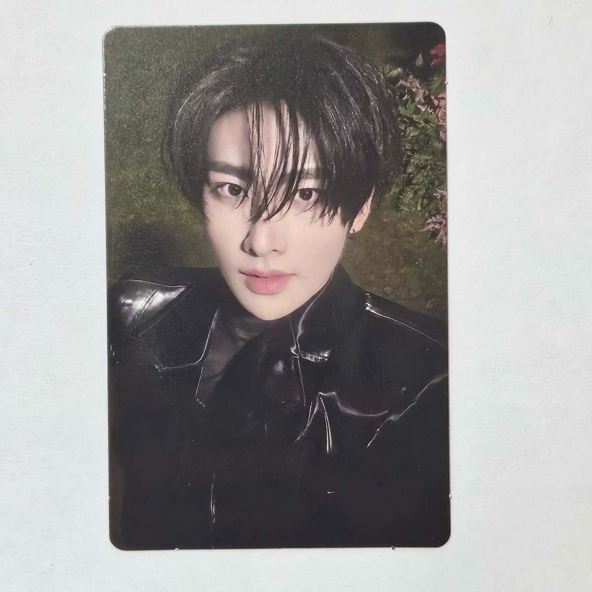 ZEROBASEONE] BLUE PARADISE SEEK ver HIDE ver - Official Photo Card