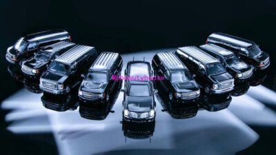 596 1:64 HEC President Beast Tahoe Suburban Express Set Model