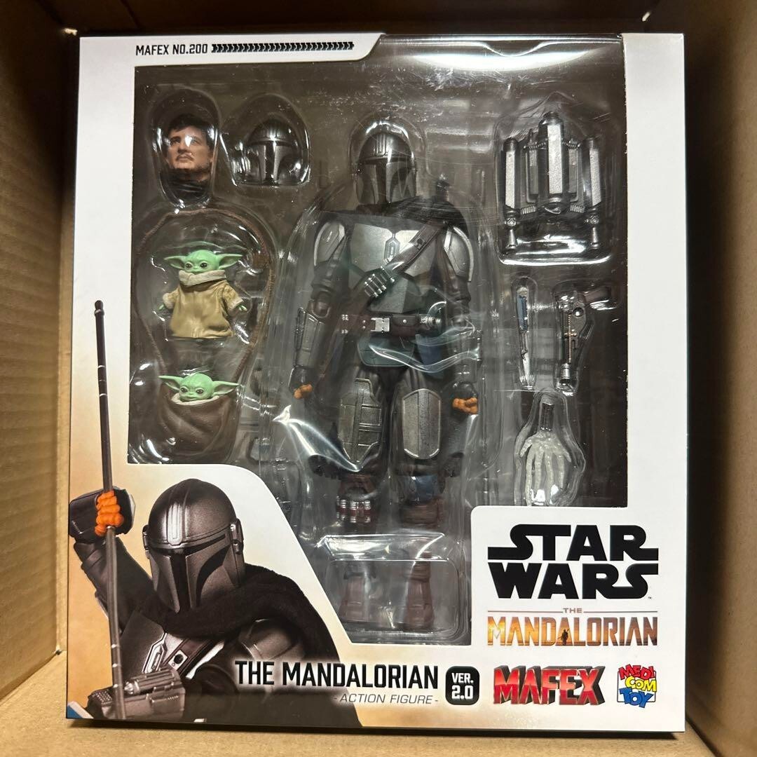 Medicom Toy Mafex No.200 The Mandalorian Ver. 2.0 ABS PVC Action