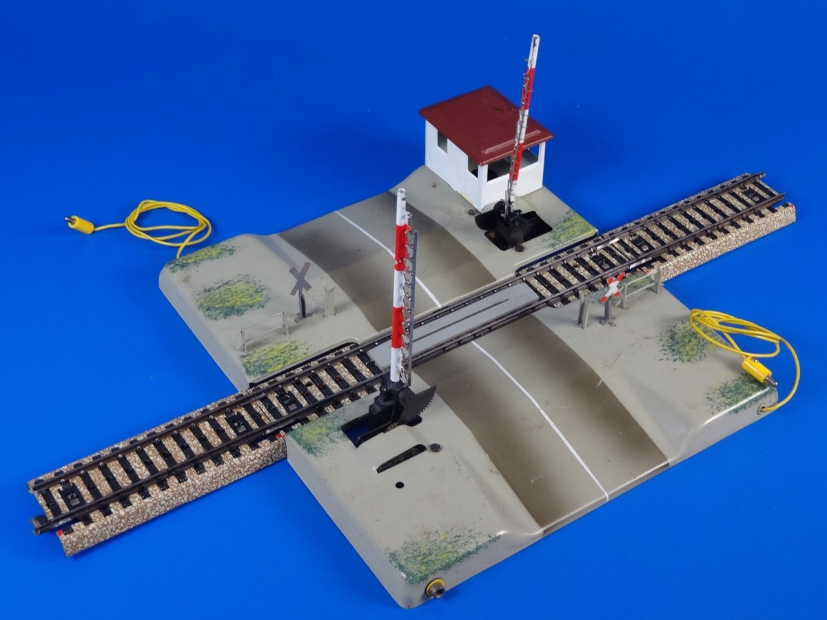 MARKLIN H0 - 7192 - FULLY AUTOMATIC LEVEL CROSSING - M Track (58