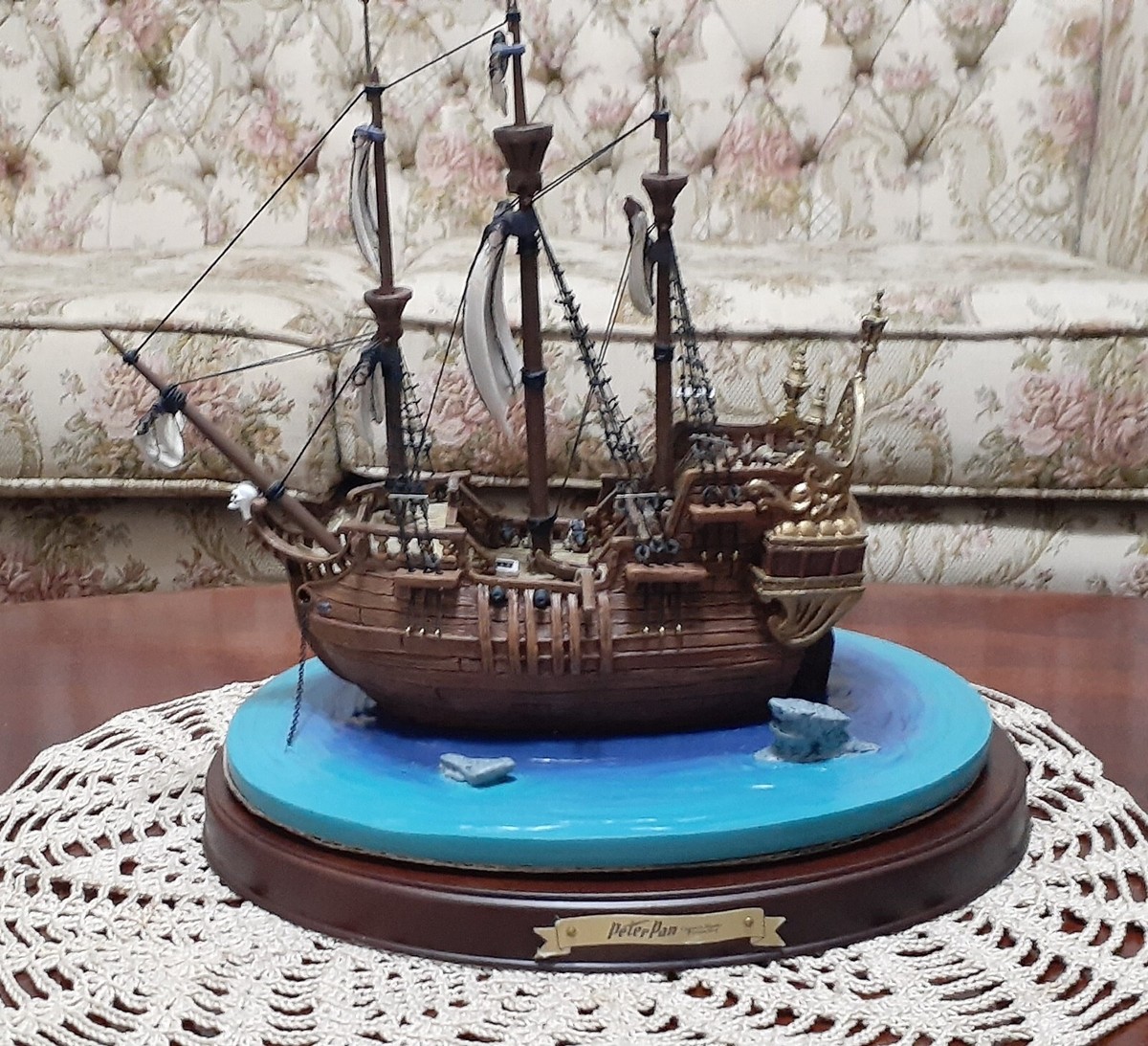 Disney~WDCC~PETER PAN~CAPTAIN HOOK'S SHIP~THE JOLLY ROGER~41209