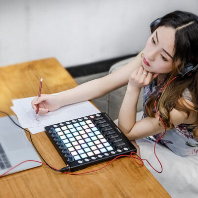 WORLDE PAD48 Portable USB MIDI Drum Pad Controller 48 RGB Backlit