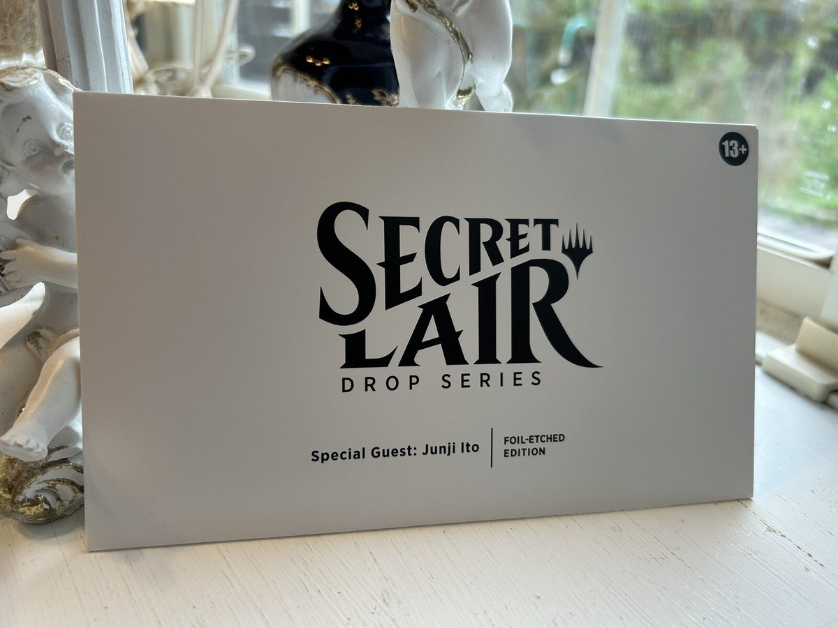 MTG Junji Ito Magic the Gathering Secret Lair Foil Etched Edition