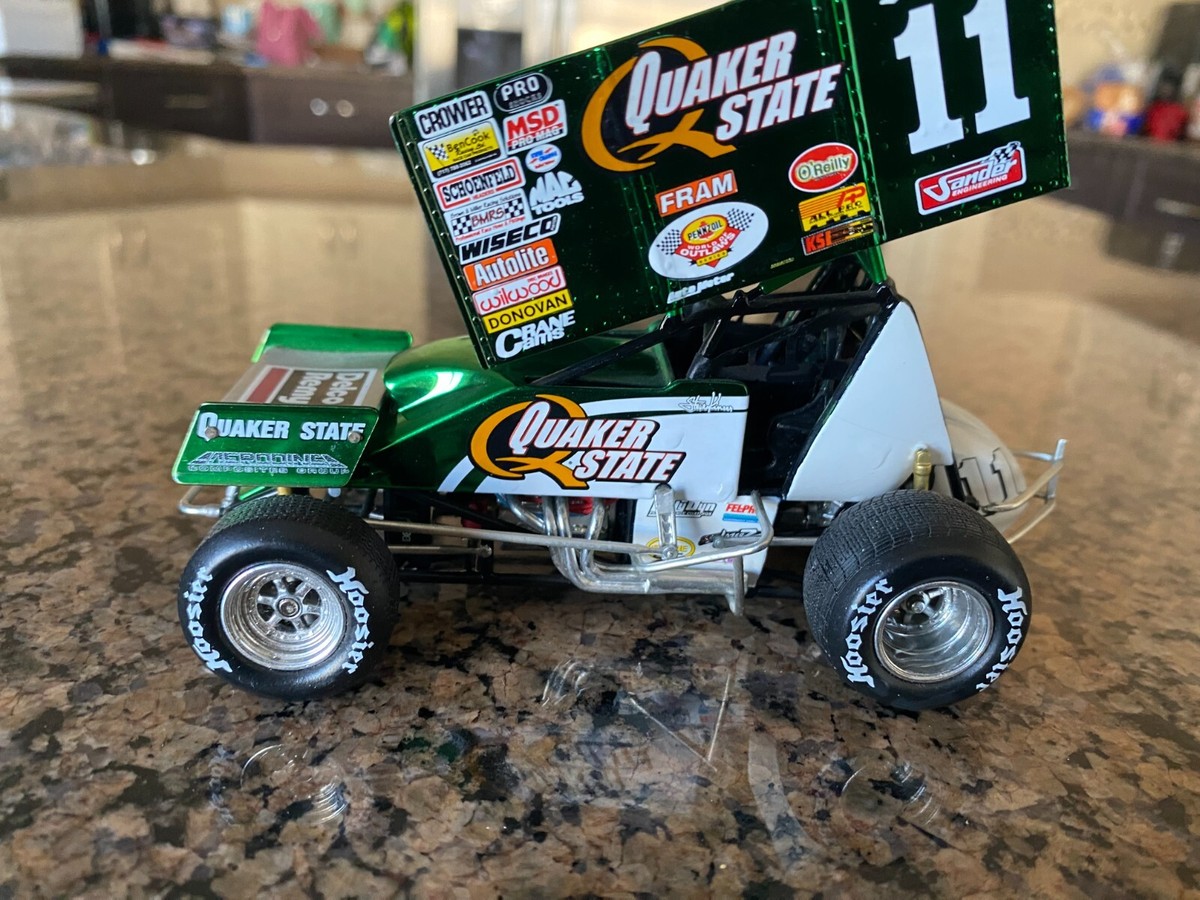 1/24 ACTION SPRINT CAR 2003 STEVE KINSER 11 QUAKER STATE 17X