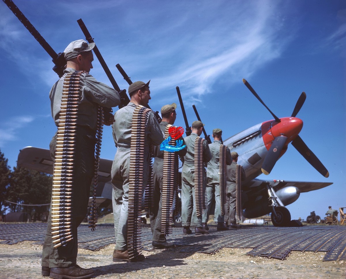 WWII Color photos USAAF 8th AF 4th Fighter Group P-51 pilots and