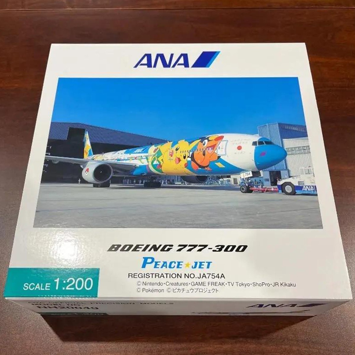 ANA Pokémon BOEING 777-300 PEACE JET JA754A Airplane Model 1/200