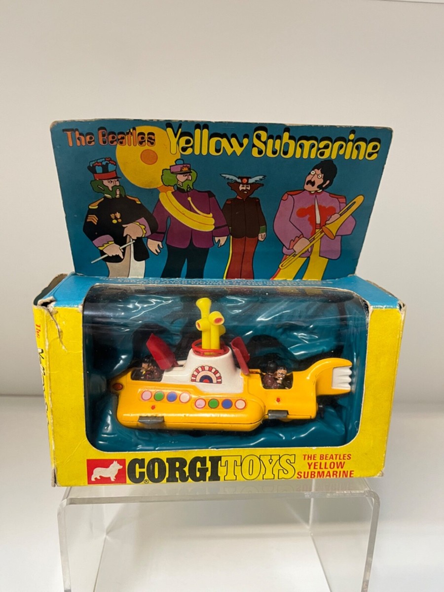 コーギー ミニカー The Beatles イエローサブマリン フィギュア付
