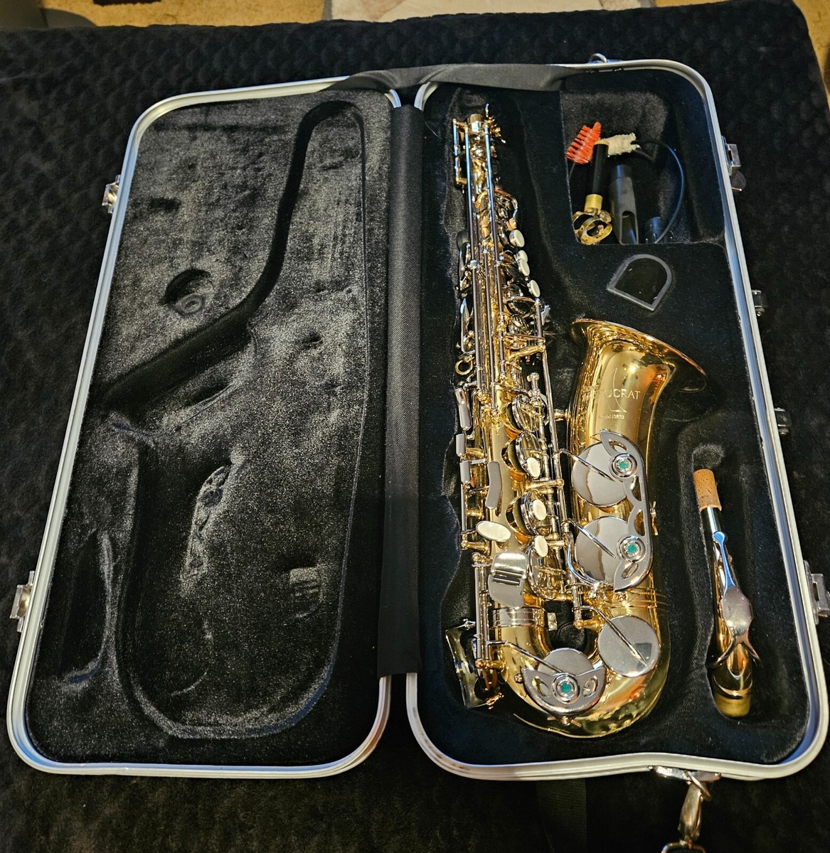 Selmer Aristocrat AS600 Alto Sax with Case (prestige condition