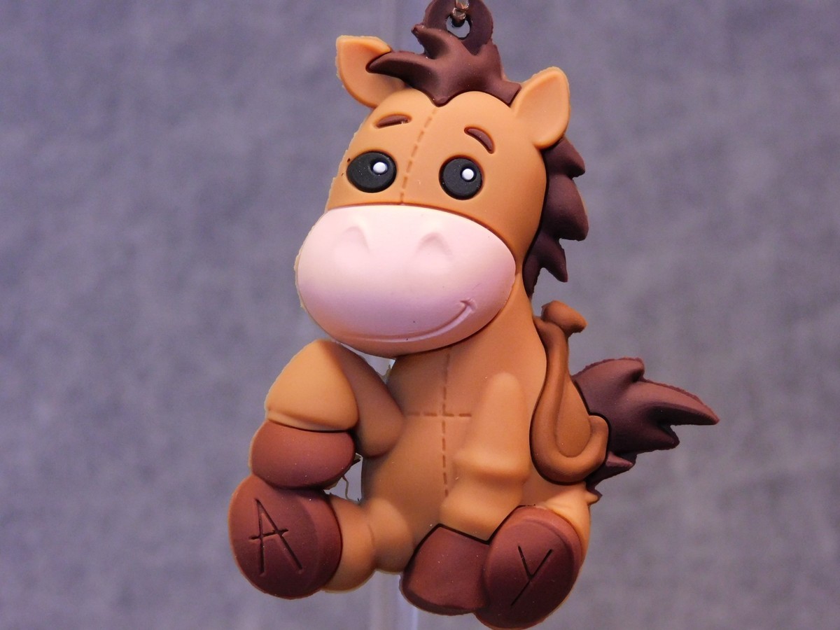 Toy Story NEW * Bullseye Clip * Blind Bag Series 67 Key