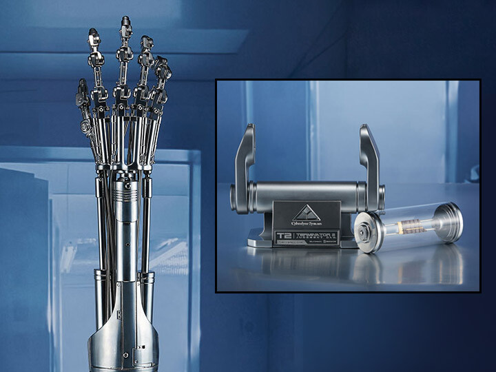 Terminator 2: Judgment Day T-800 Endoskeleton Arm and Brain Chip