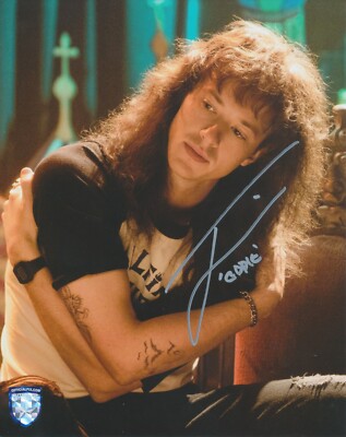 JOSEPH QUINN Signed STRANGER THINGS Eddie Munson 8x10 Autograph