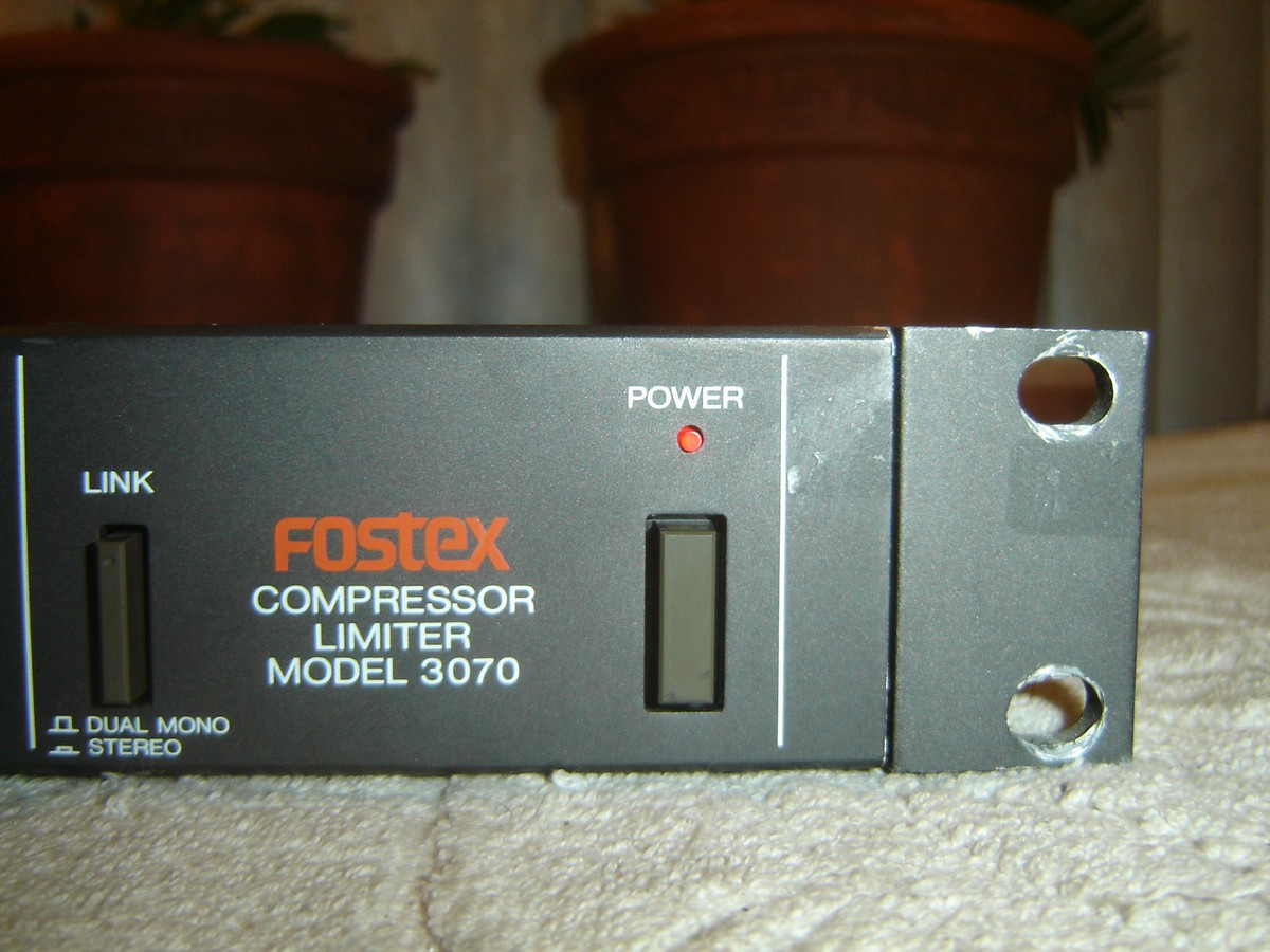 Fostex 3070, 100V AC, 2 Channel Compressor Limiter, Vintage Rack