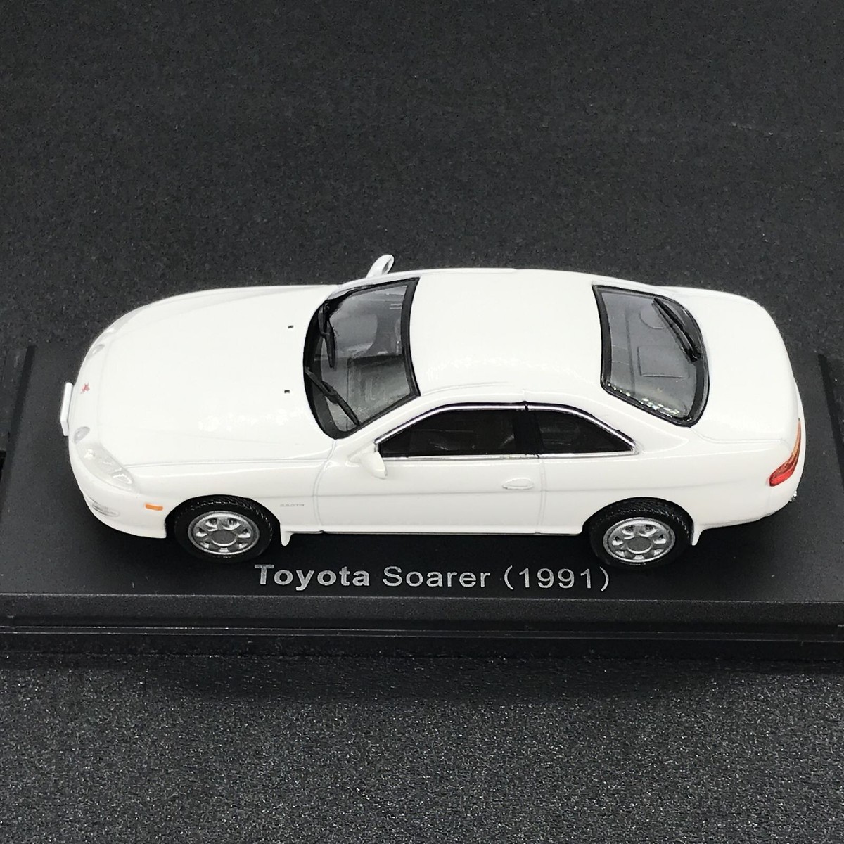 ignition model Soarer ホワイト 1/43 1:43 Toyota Soarer 2.0 (Z10