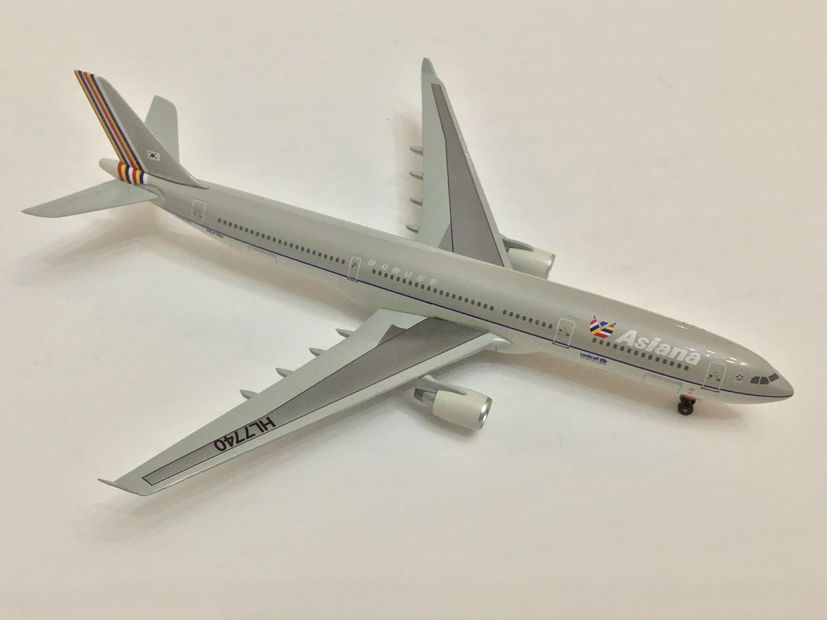Dragon 1:400 Asiana Airlines Airbus A330-300 | eBay