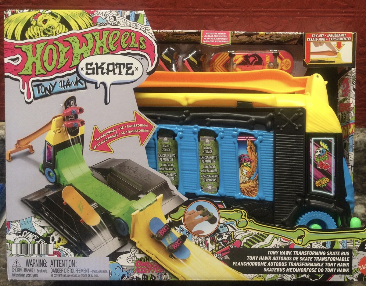 Hot Wheels Tony Hawk Transforming Skate Bus w/ Exclusive Finger