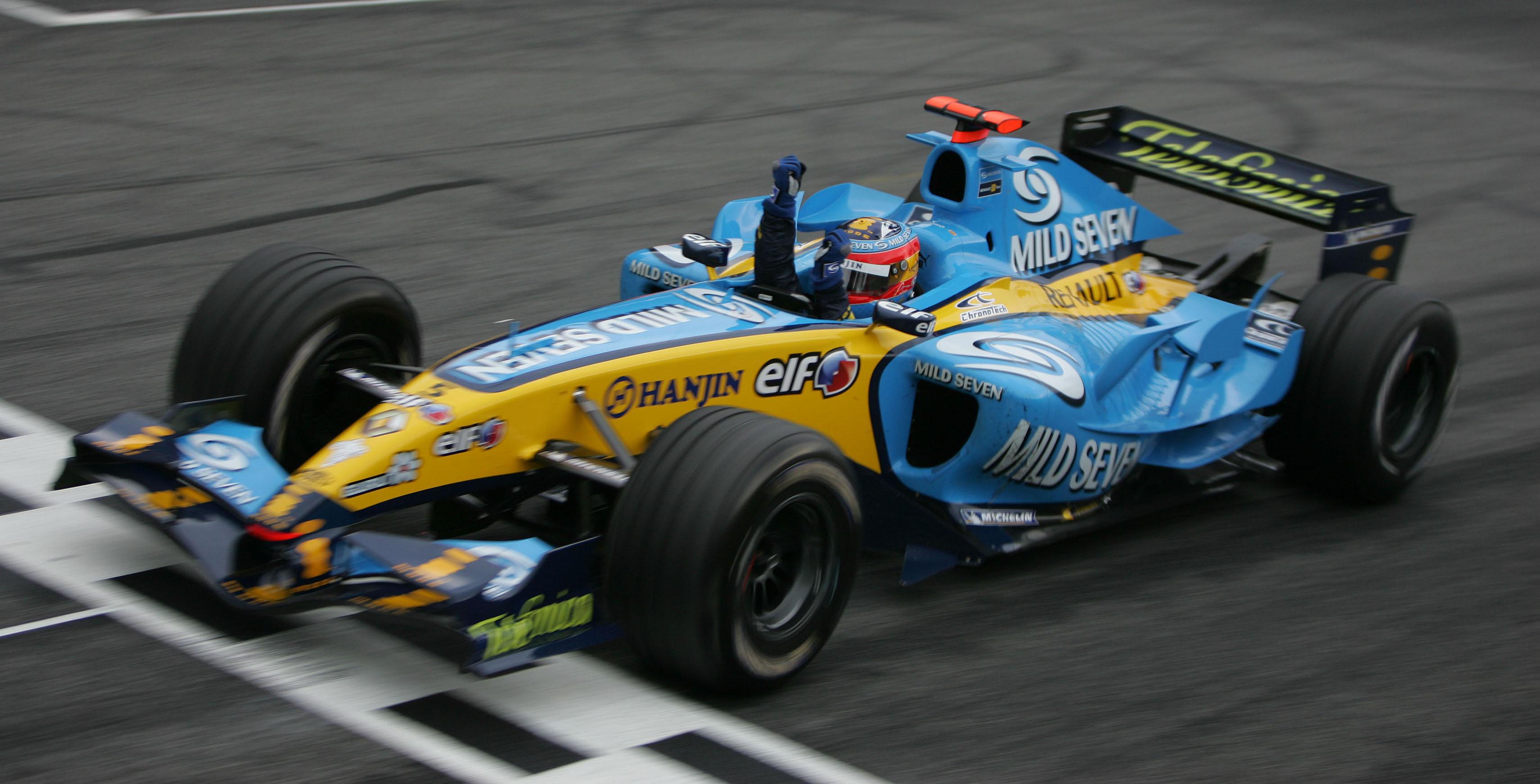 フェルナンド・アロンソ（ルノーR25）、2005年ブラジルGP [3421x1743