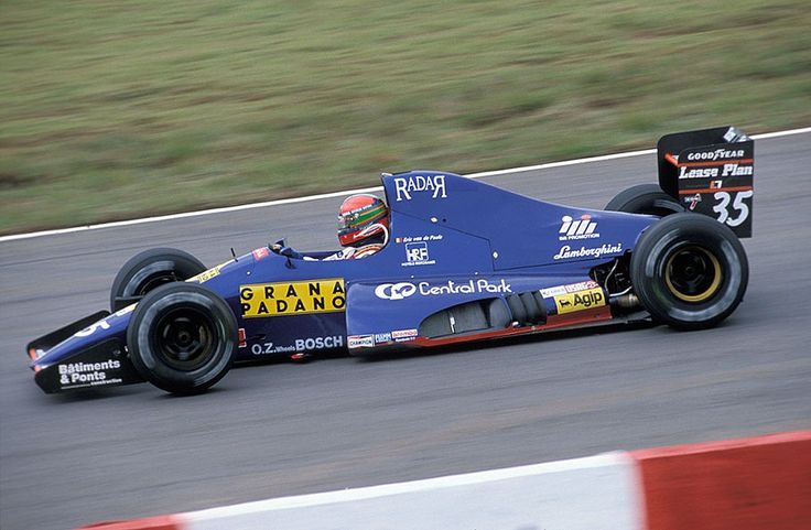 1991年のモデナ/ランボ291に乗るエリック・ファン・デル・プーレ。F1