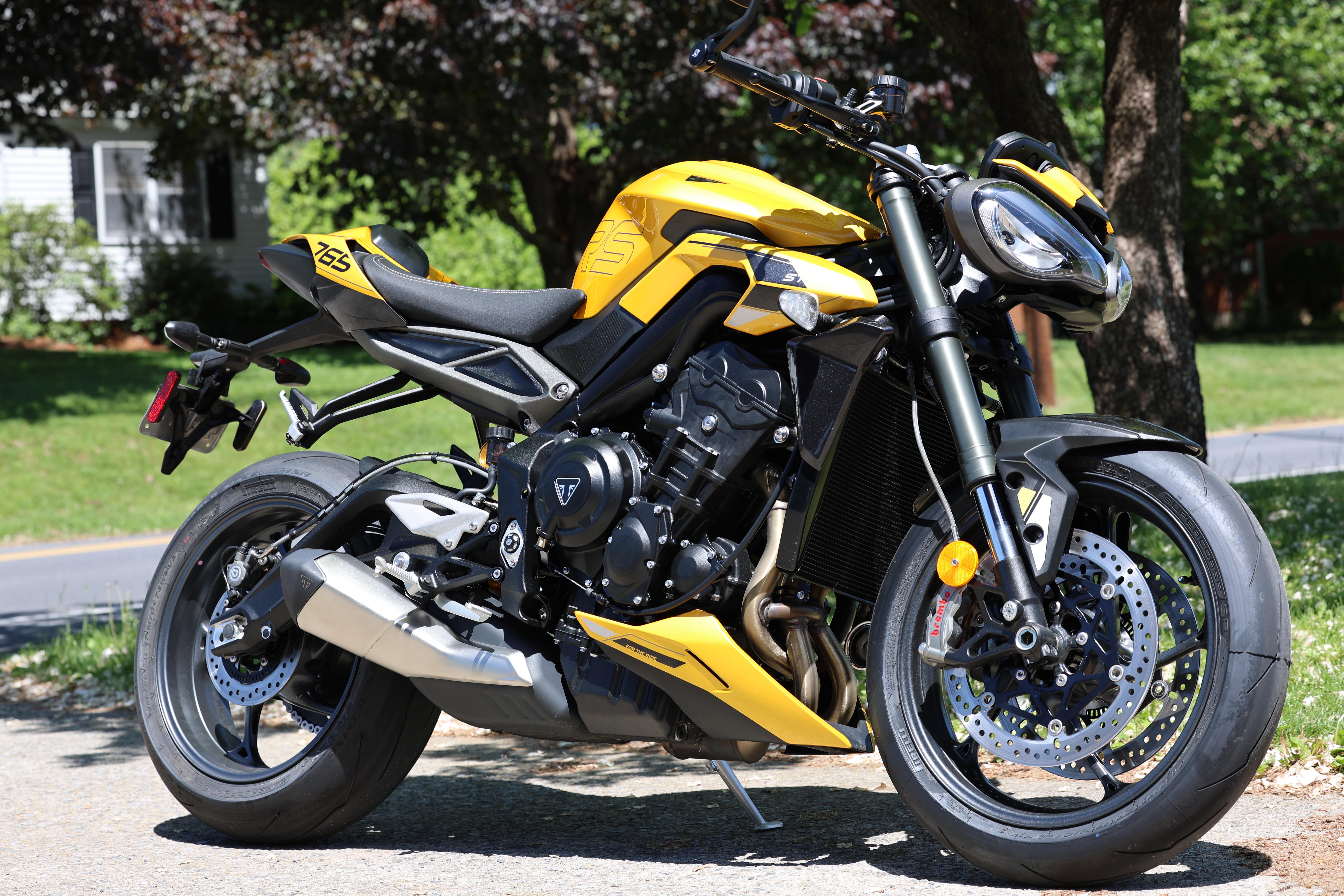 2025年式 Street Triple 765RS コスミックイエロー : r/Triumph