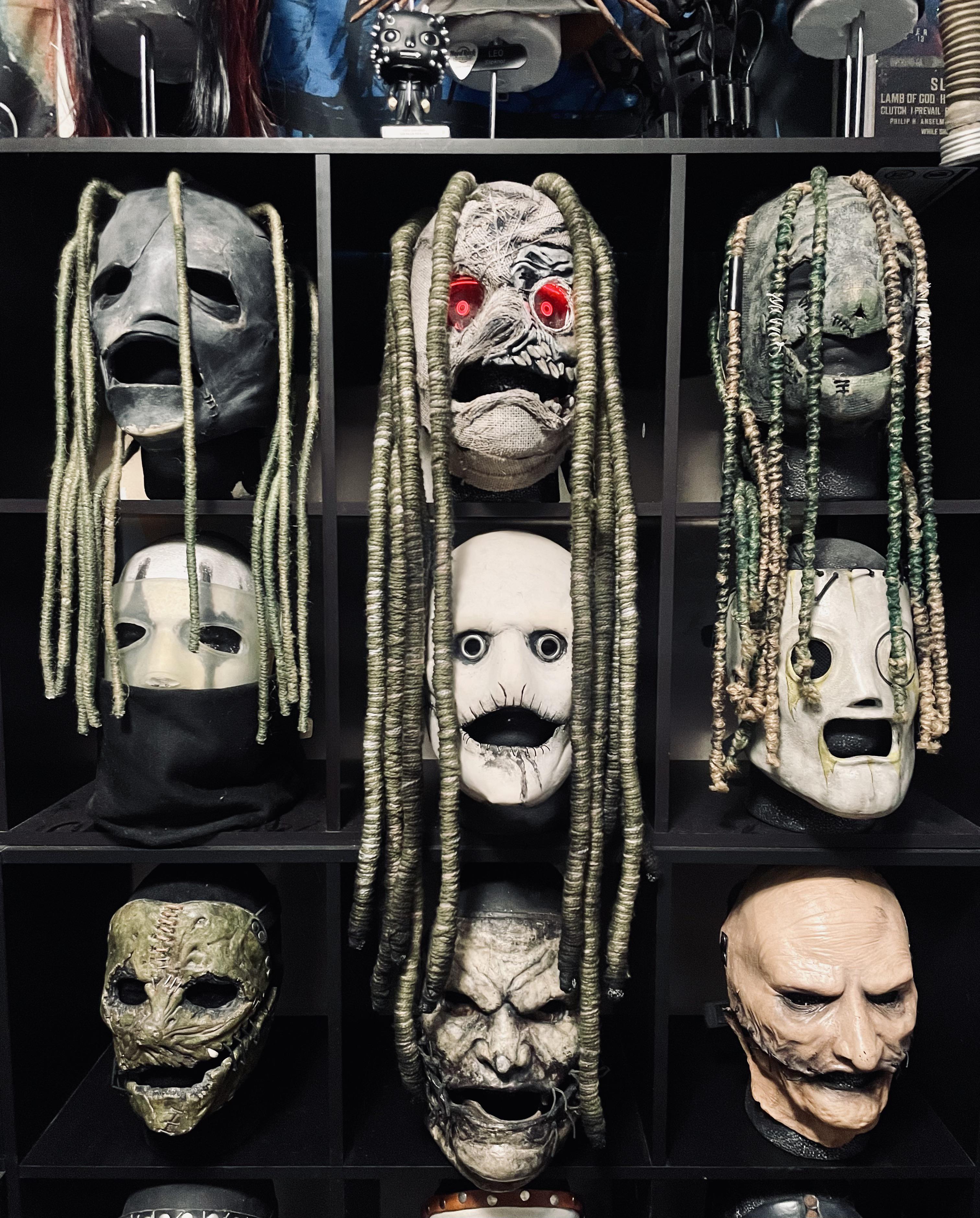 これまでのコリー・テイラーのマスクコレクション。 : r/Slipknot