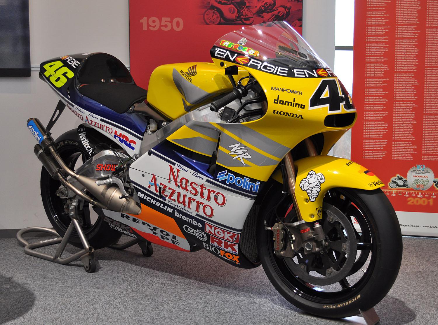 2001年 ホンダNSR500 バレンティーノ・ロッシ。ロッシが最後に乗った2