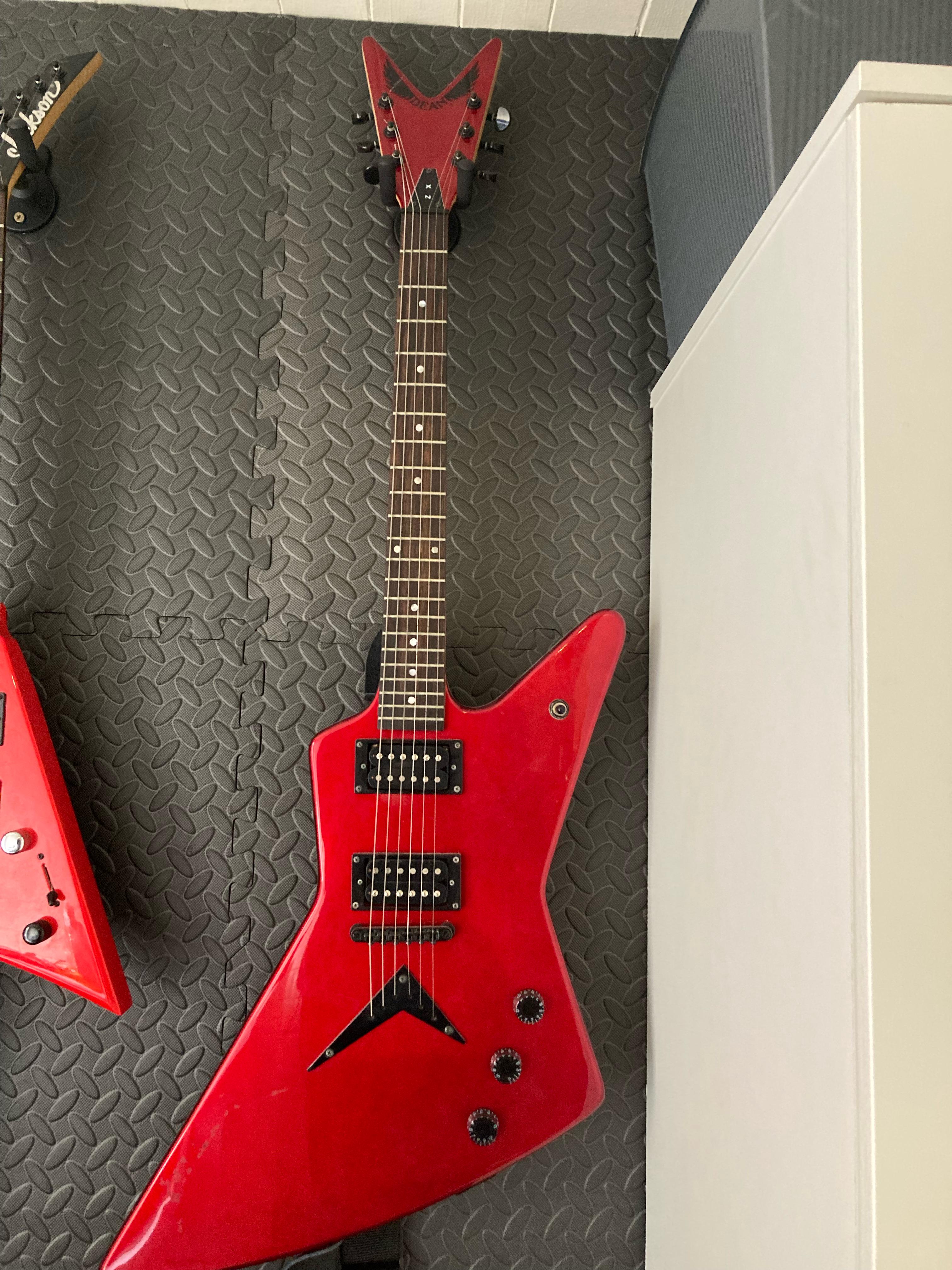 Can anyone tell me anything about this guitar : r/ExplorerGuitars
