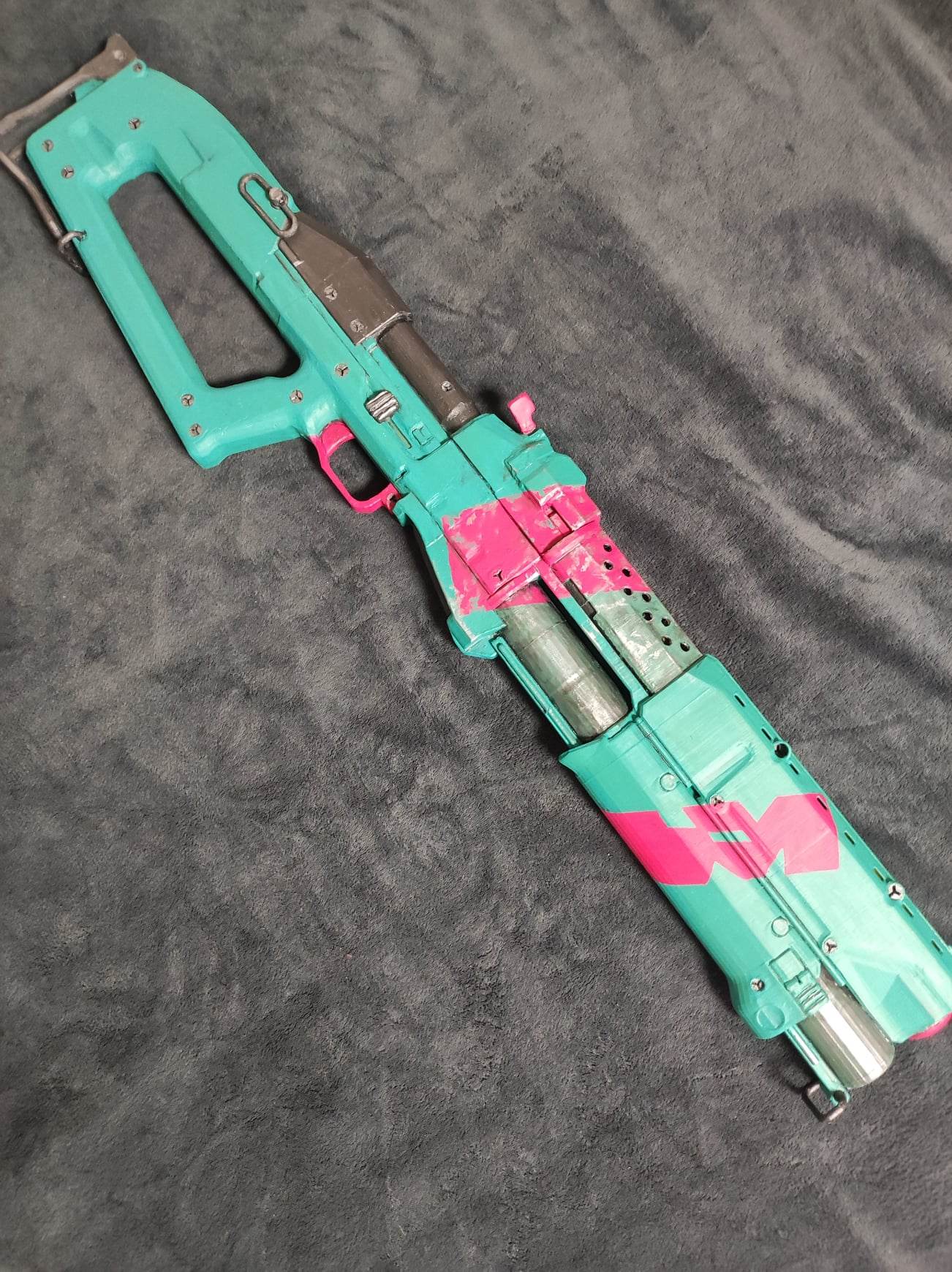 サイバーパンク - レベッカのショットガン小道具 : r/Edgerunners