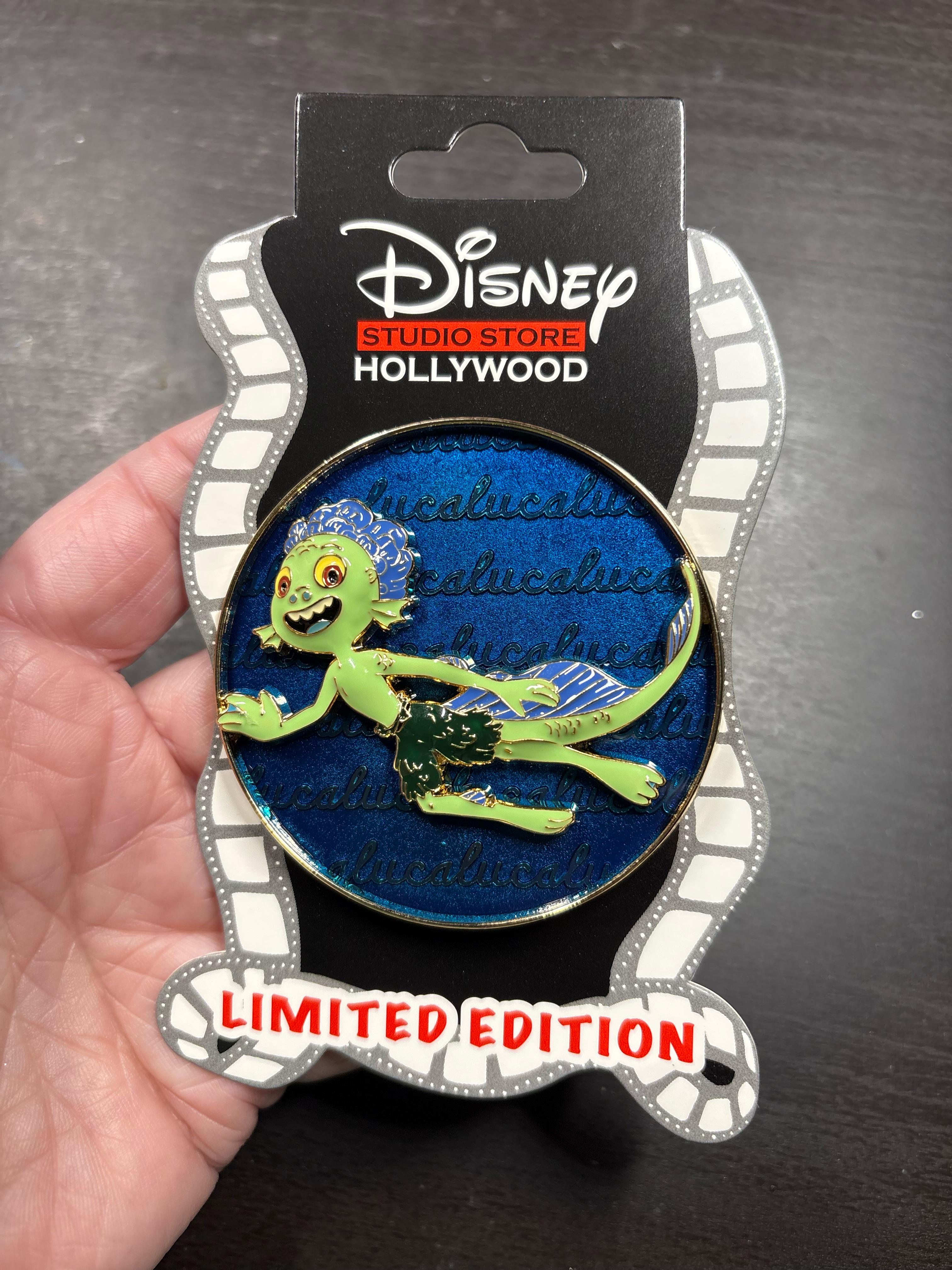 このピン、偽物かな？ : r/DisneyPins