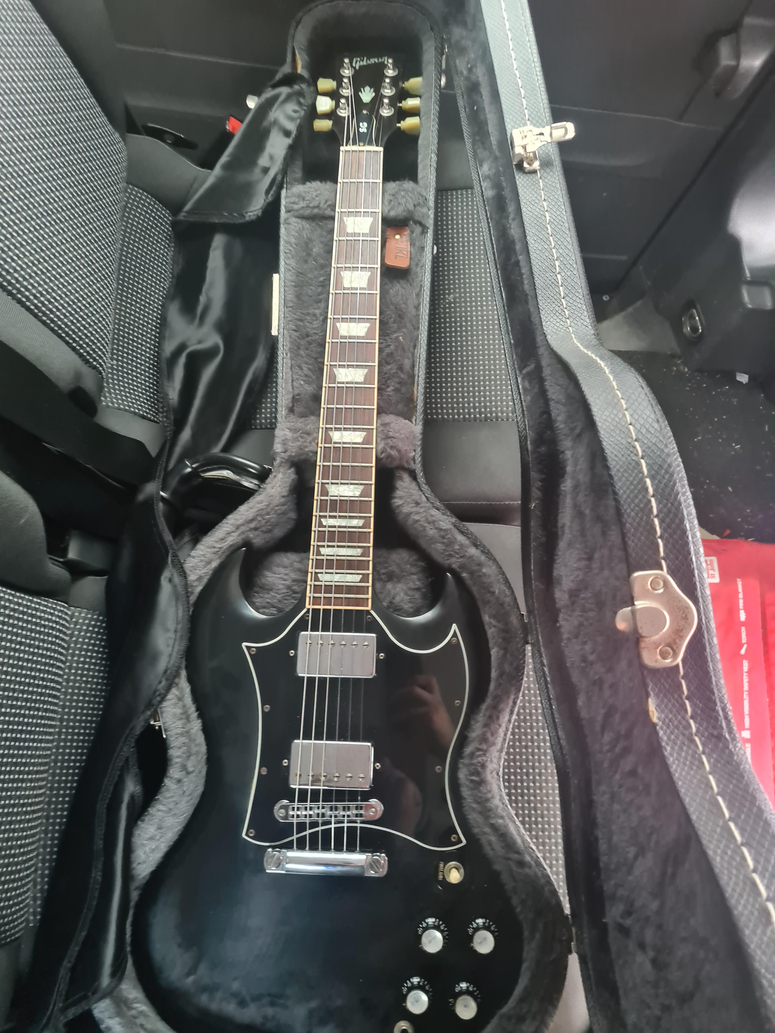 今日、質屋で2003年製のギブソンSGスタンダードを買ったんだけど、結構