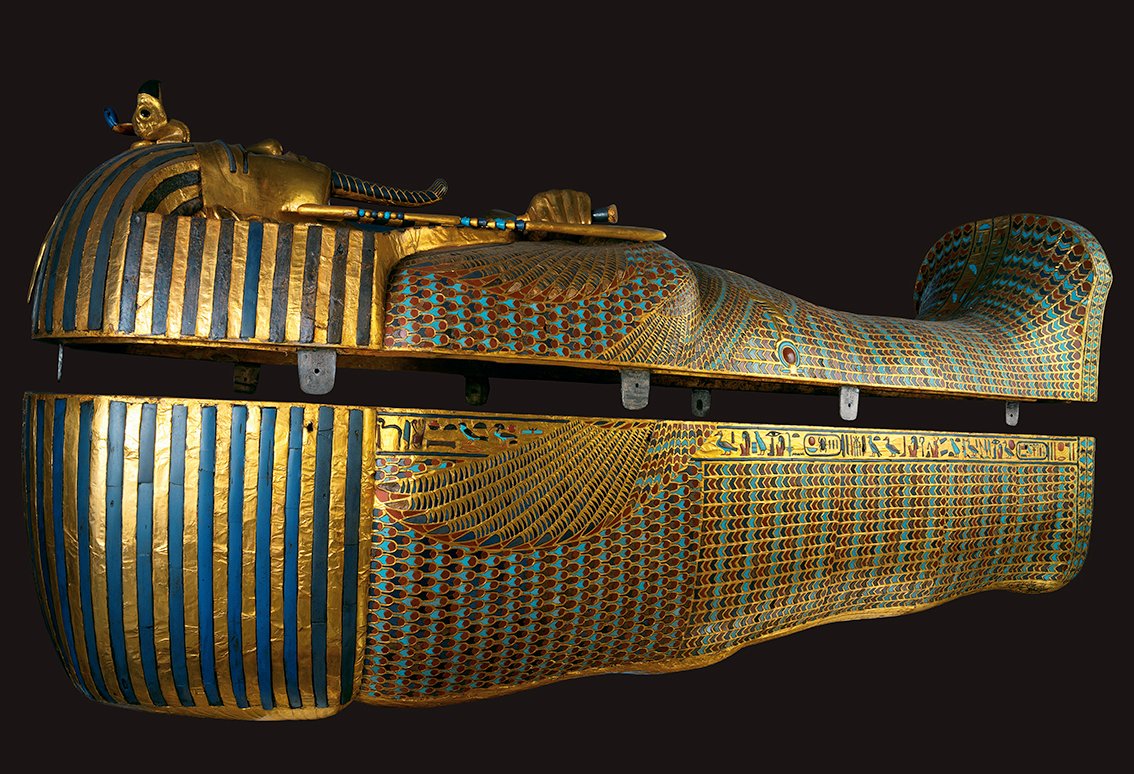 ツタンカーメン王のミイラは、サイズの小さい順に、入れ子になった3