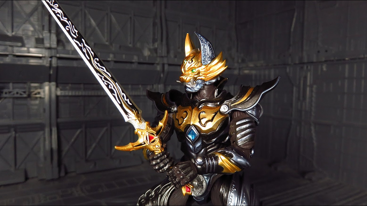 SH Figuarts Garo Ryuga's Ver. Review - YouTube