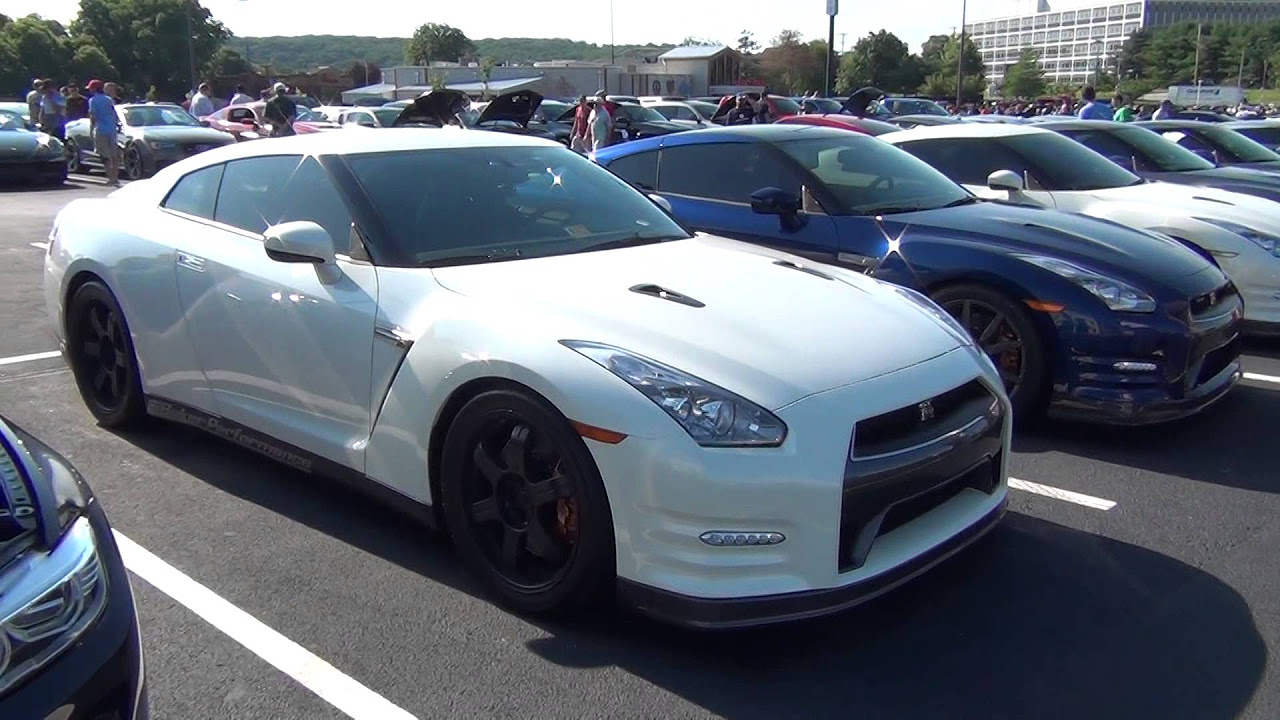 x12 Nissan GT-R In Hunt Valley HorsePower - YouTube