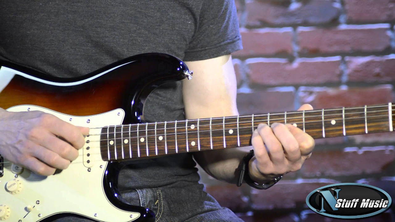 Fender Classic Series '60s Stratocaster Lacquer - YouTube